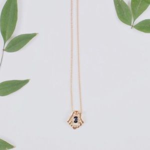 Pendent Stone Necklace